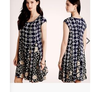 Anthropologie Maeve Navy and Cream Floral Women's Midi Dress Size XS